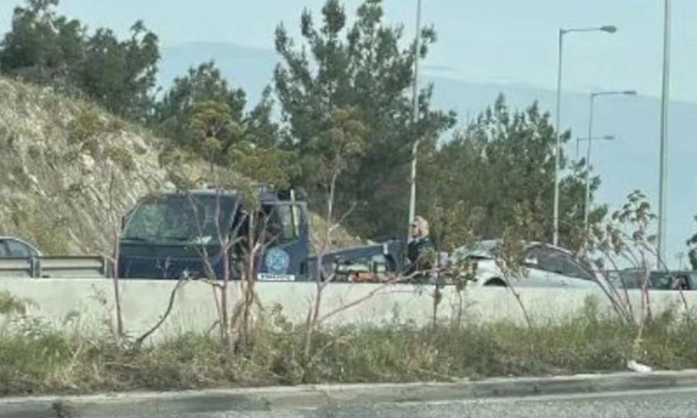 Θεσσαλονίκη: Καραμπόλα τεσσάρων οχημάτων στον Περιφερειακό -Προκλήθηκε μποτιλιάρισμα στο σημείο